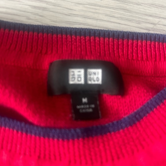 Uniqlo Classic Crewneck Longsleeve Washable Sweater Size M Res - Picture 2 of 4